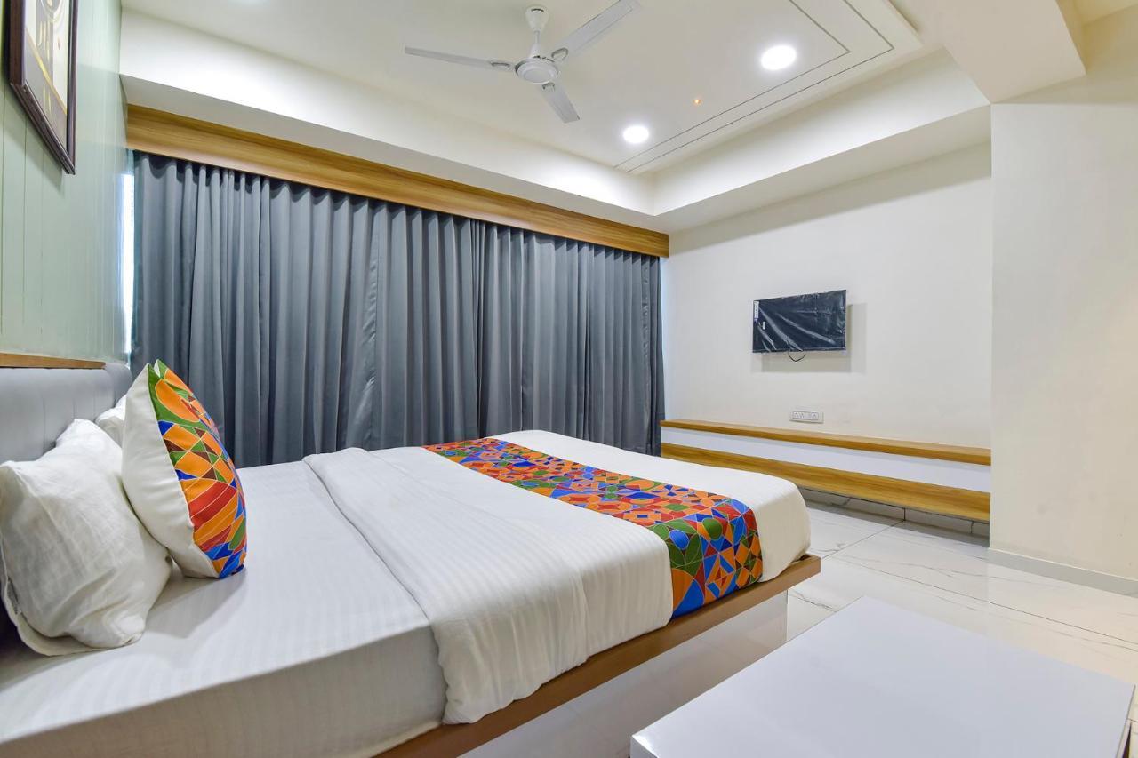 Fabhotel Bliss Ахмедабад Экстерьер фото